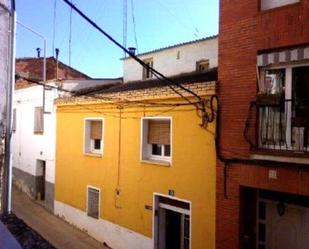 Vista exterior de Casa adosada en venda en Zaidín