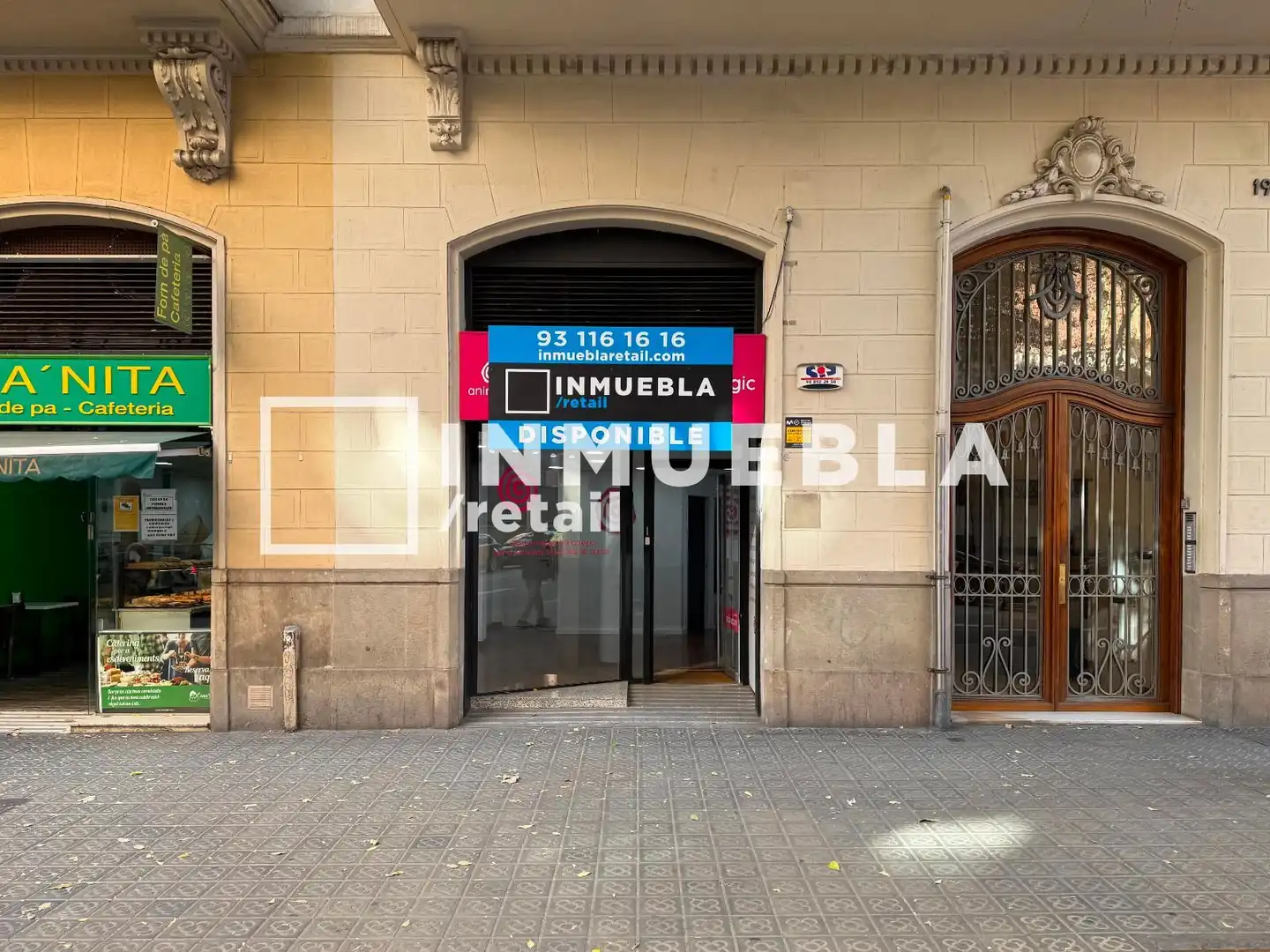 Vista exterior de Local de alquiler en Barcelona con Aire acondicionado y Terraza