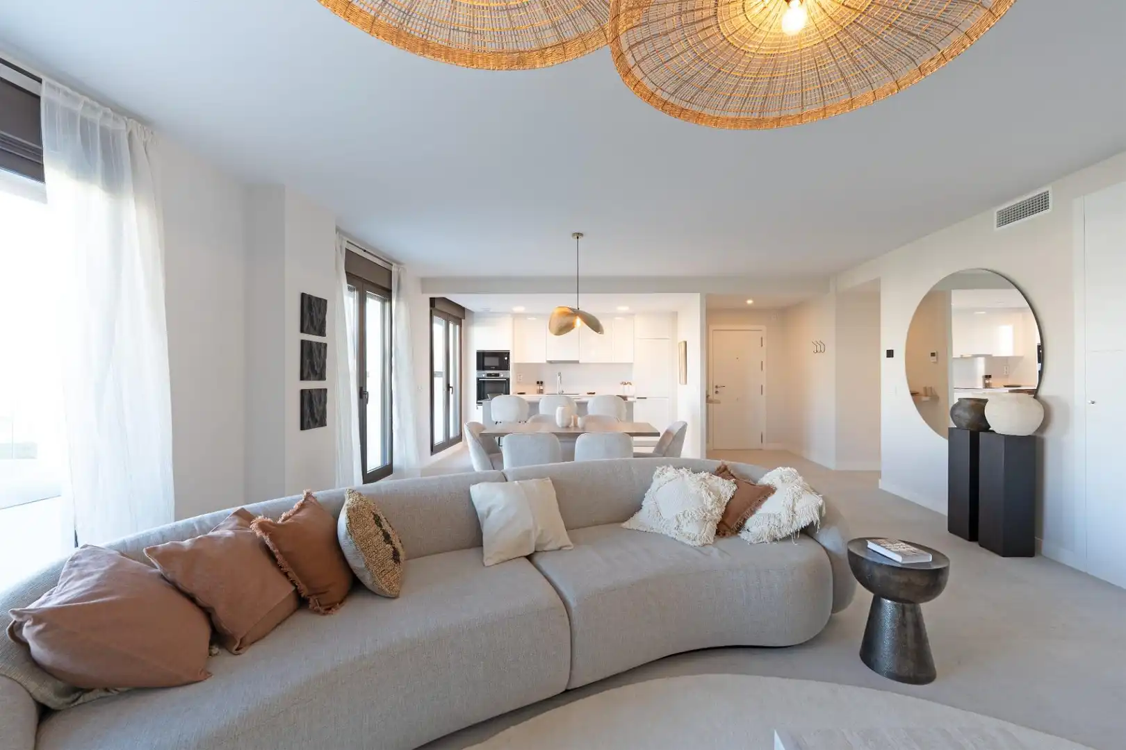 Sala de estar de Ático en venta en Estepona con Terraza, Trastero y Amueblado