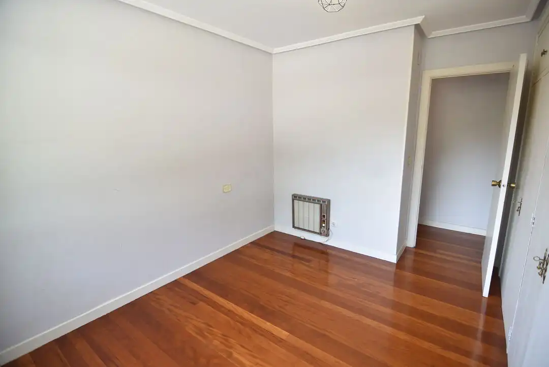 Piso en venta en Eibar con Calefacción y Balcón