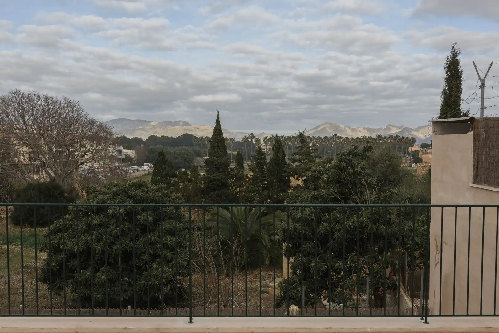 Vista exterior de Edifici en venda en Alcúdia