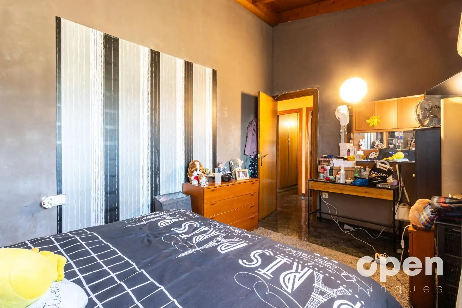 Dormitori de Casa adosada en venda en Terrassa amb Aire condicionat, Calefacció i Terrassa