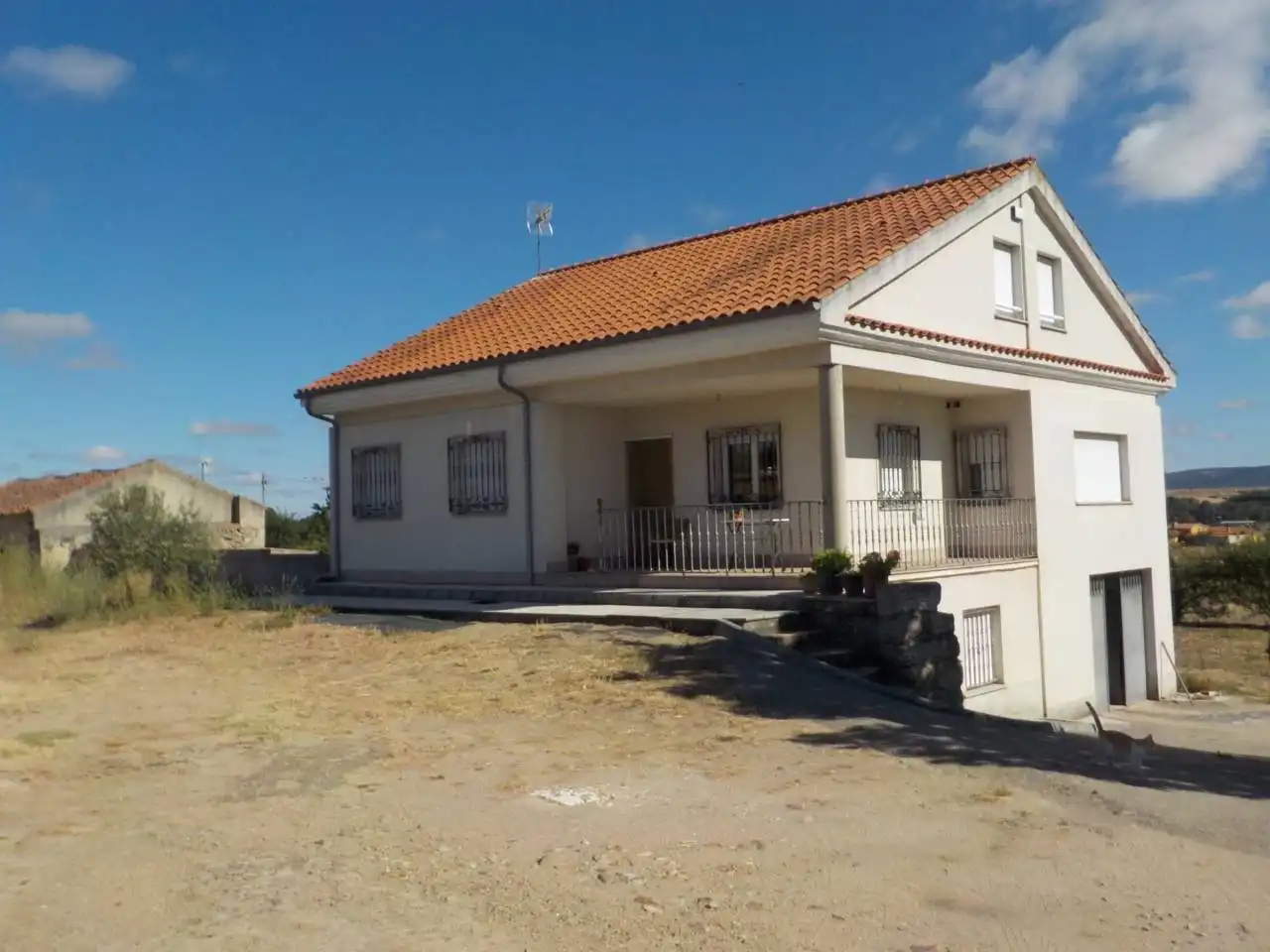 Detached house with garden for sale in Poligono 15