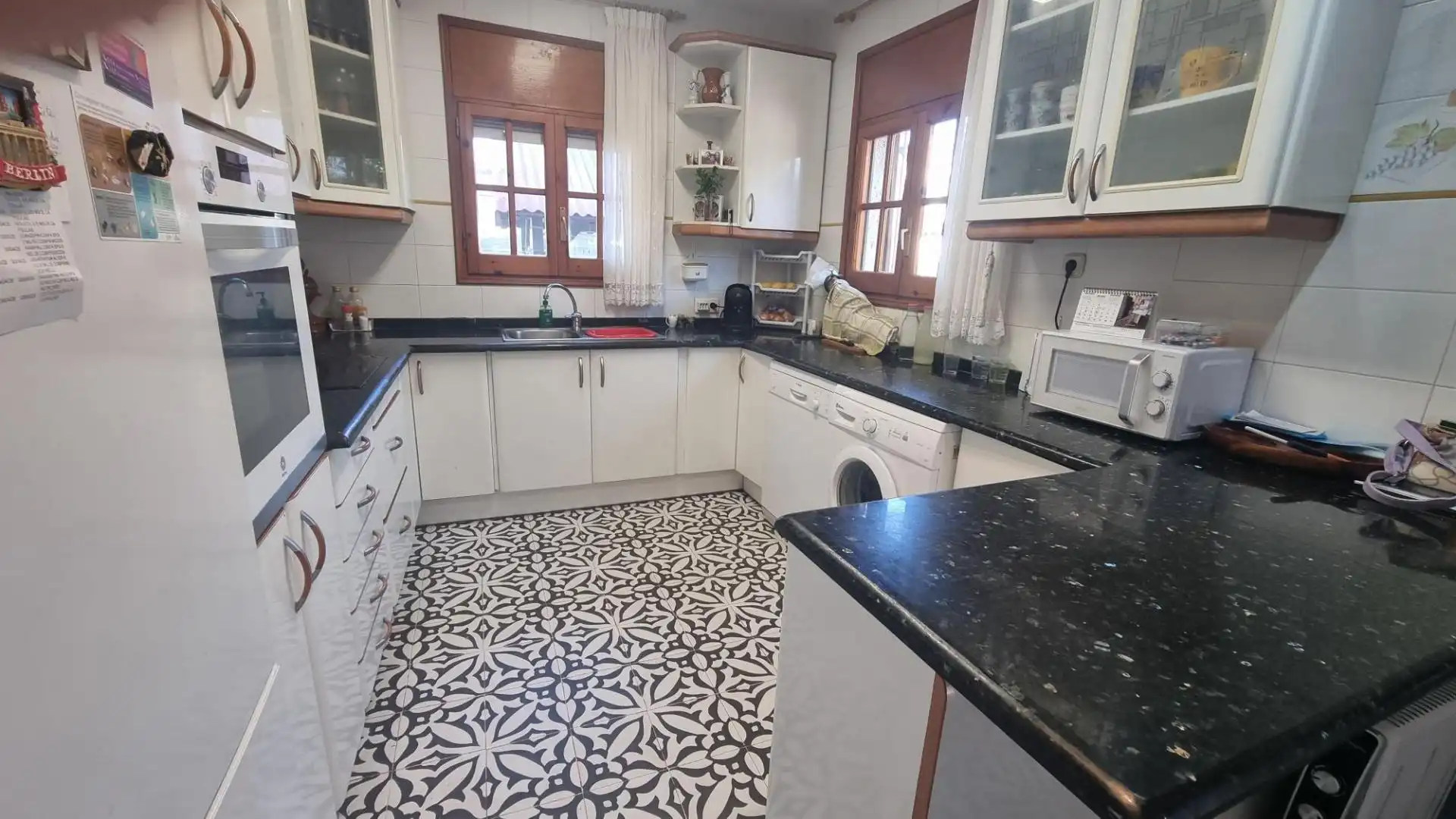 Chalet con terraza en venta en Bellvei, imagen 3
