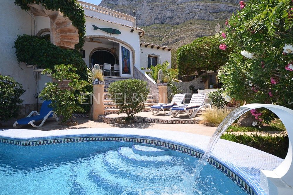 Vista exterior de Casa o chalet en venta en Dénia con Aire acondicionado, Calefacción y Jardín privado