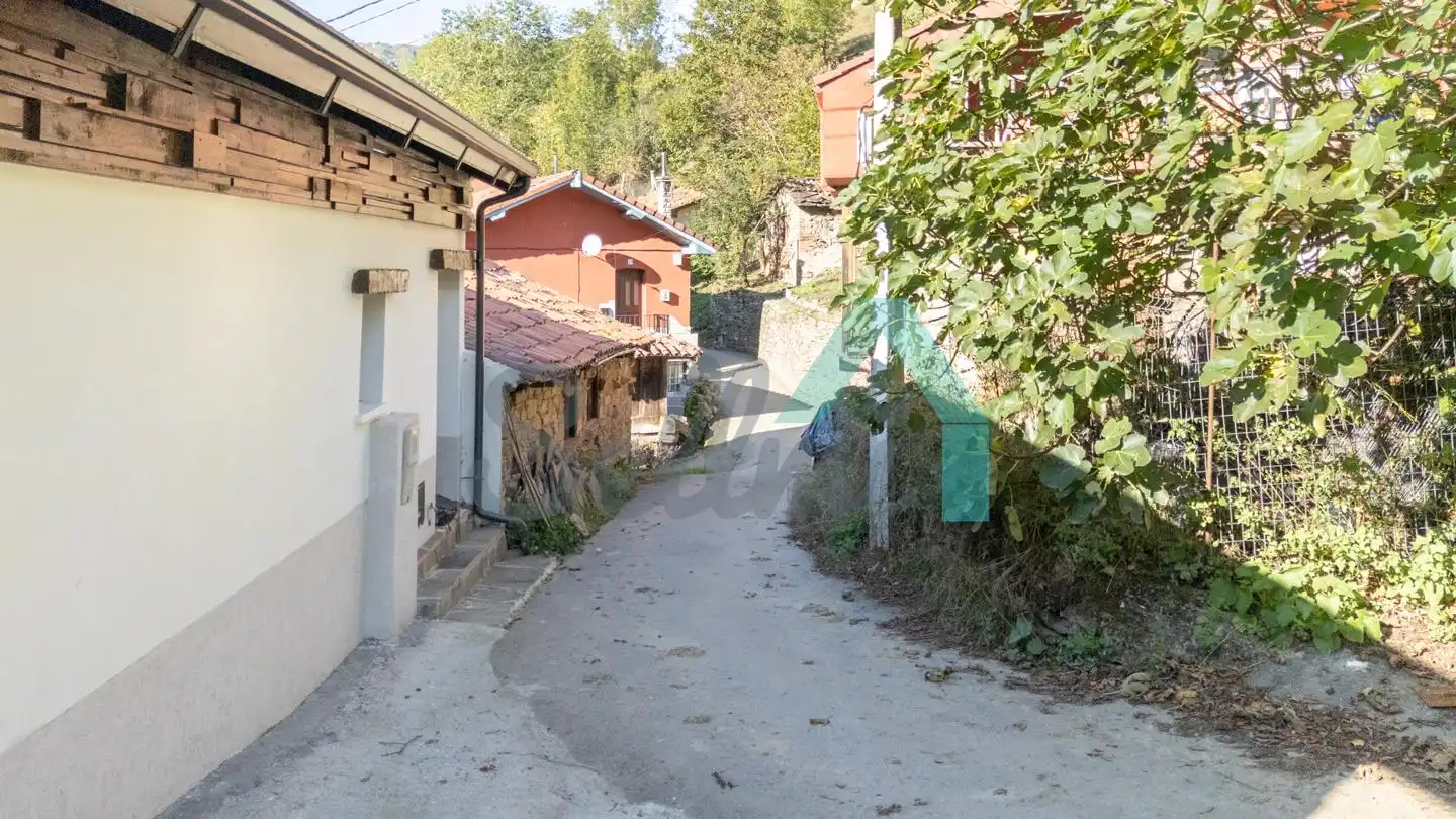 Vista exterior de Casa o chalet de alquiler en Mieres (Asturias) con Calefacción, Terraza y Amueblado