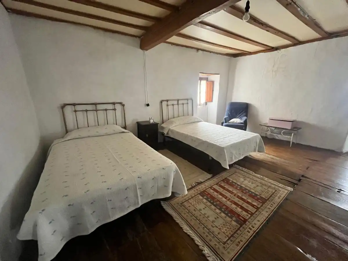 Habitación de Casa o chalet en venta en Salas con Calefacción y Trastero