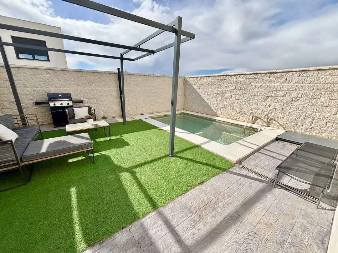 Terraza de Casa adosada en venta en Olías del Rey con Aire acondicionado, Calefacción y Piscina
