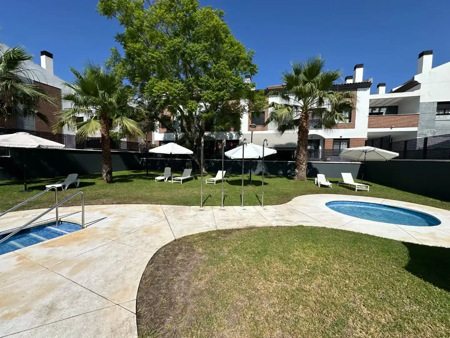 Jardí de Casa adosada en venda en Churriana