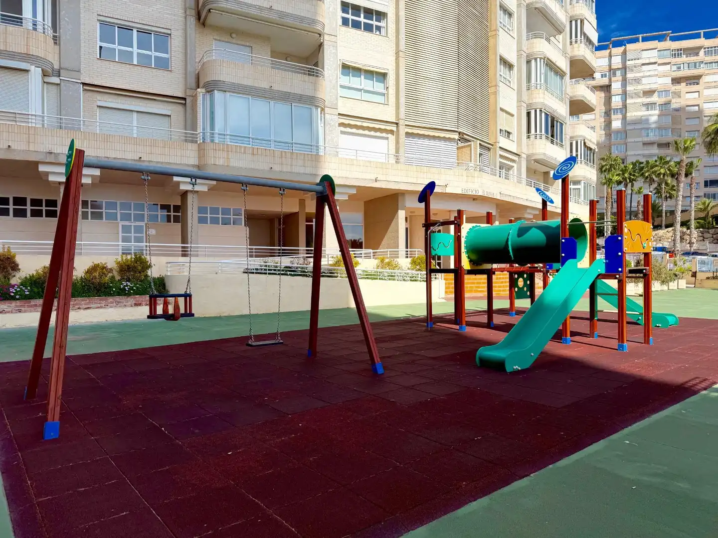 Terraza de Apartamento en venta en Benidorm con Aire acondicionado, Jardín privado y Amueblado