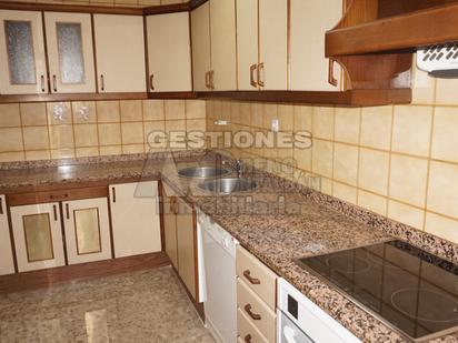 Kitchen of Flat to rent in  Granada Capital  with Air Conditioner