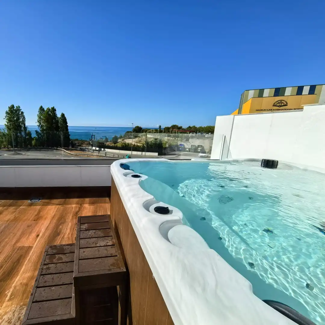 Casa bifamiliare con giardino in vendita a Carrer Margarita Xirgu, imagen 7