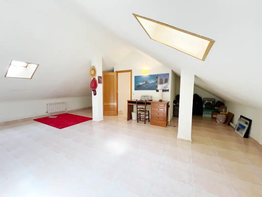 Casa o xalet en venda en Alcalá de Henares amb Aire condicionat, Calefacció i Jardí privat