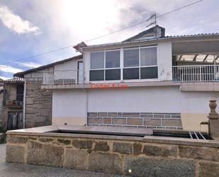 Vista exterior de Finca rústica en venda en Vilar de Barrio amb Terrassa i Balcó