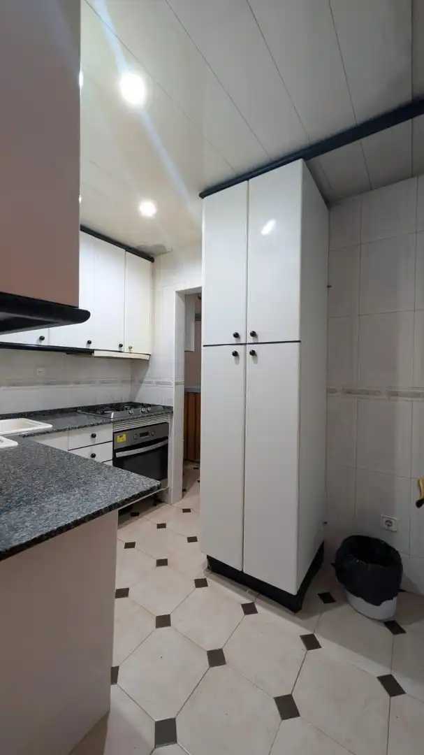 Cuina de Pis en venda en Ripollet amb Calefacció, Parquet i Balcó