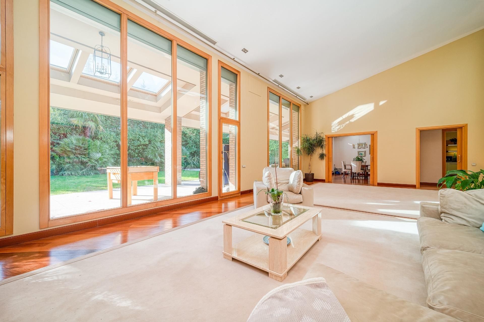 Living room of House or chalet for sale in Pozuelo de Alarcón  with Air Conditioner, Heating and Private garden