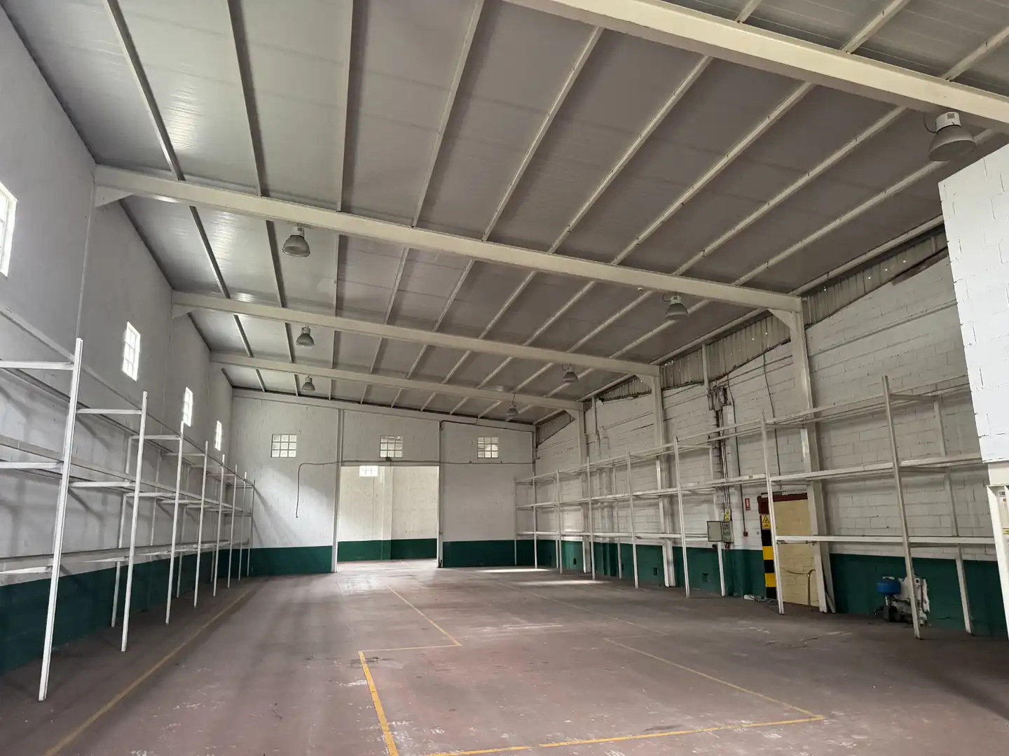 Industriegebäude zur Miete in San Cibrao das Viñas, imagen 17