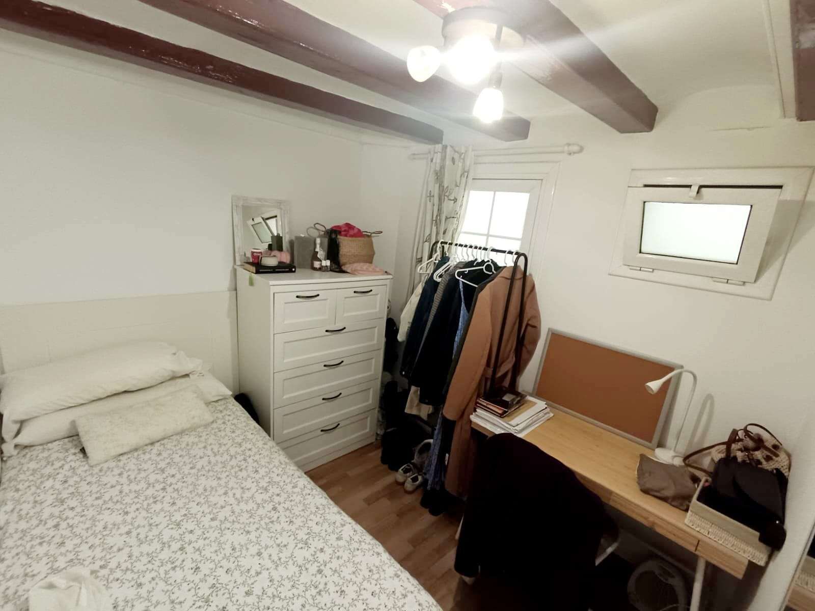 Dormitori de Pis per a compartir en  Barcelona Capital amb Aire condicionat i Terrassa