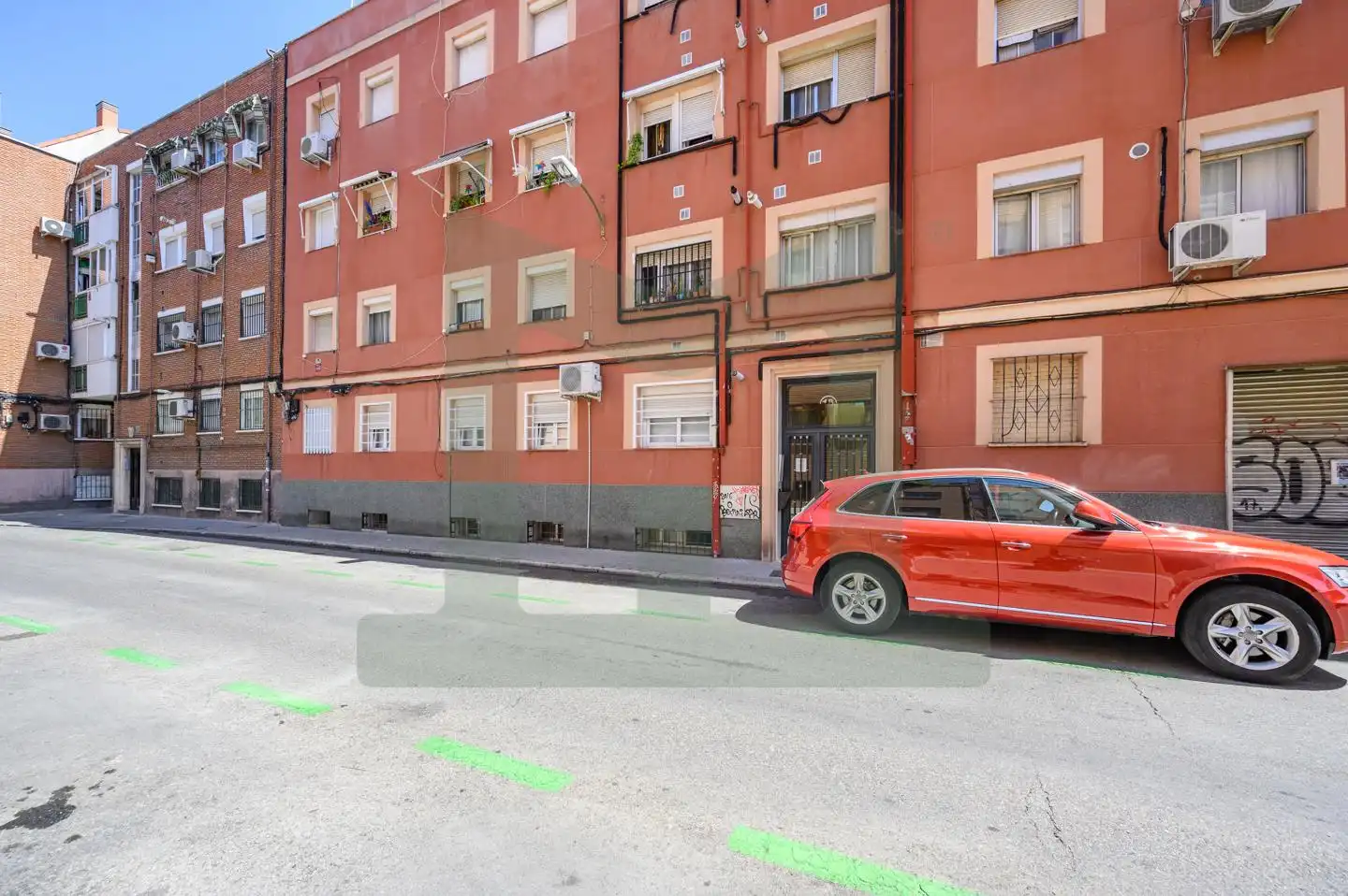 Vista exterior de Pis en venda en Madrid amb Calefacció, Moblat i Internet