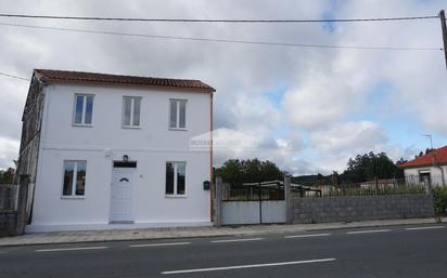 Vista exterior de Casa o xalet en venda en Melide