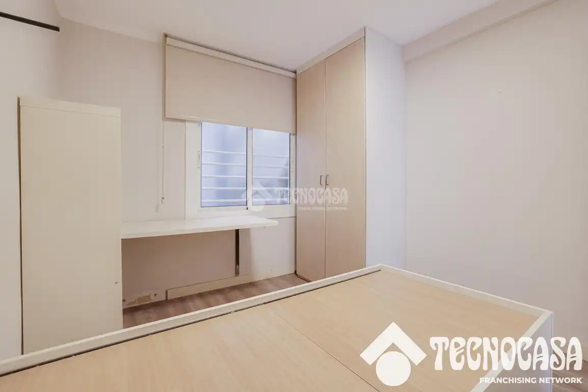 Bedroom of Flat for sale in Mataró