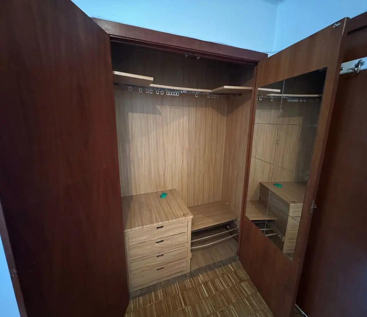 Habitación de Piso en venta en Gijón  con Calefacción y Parquet
