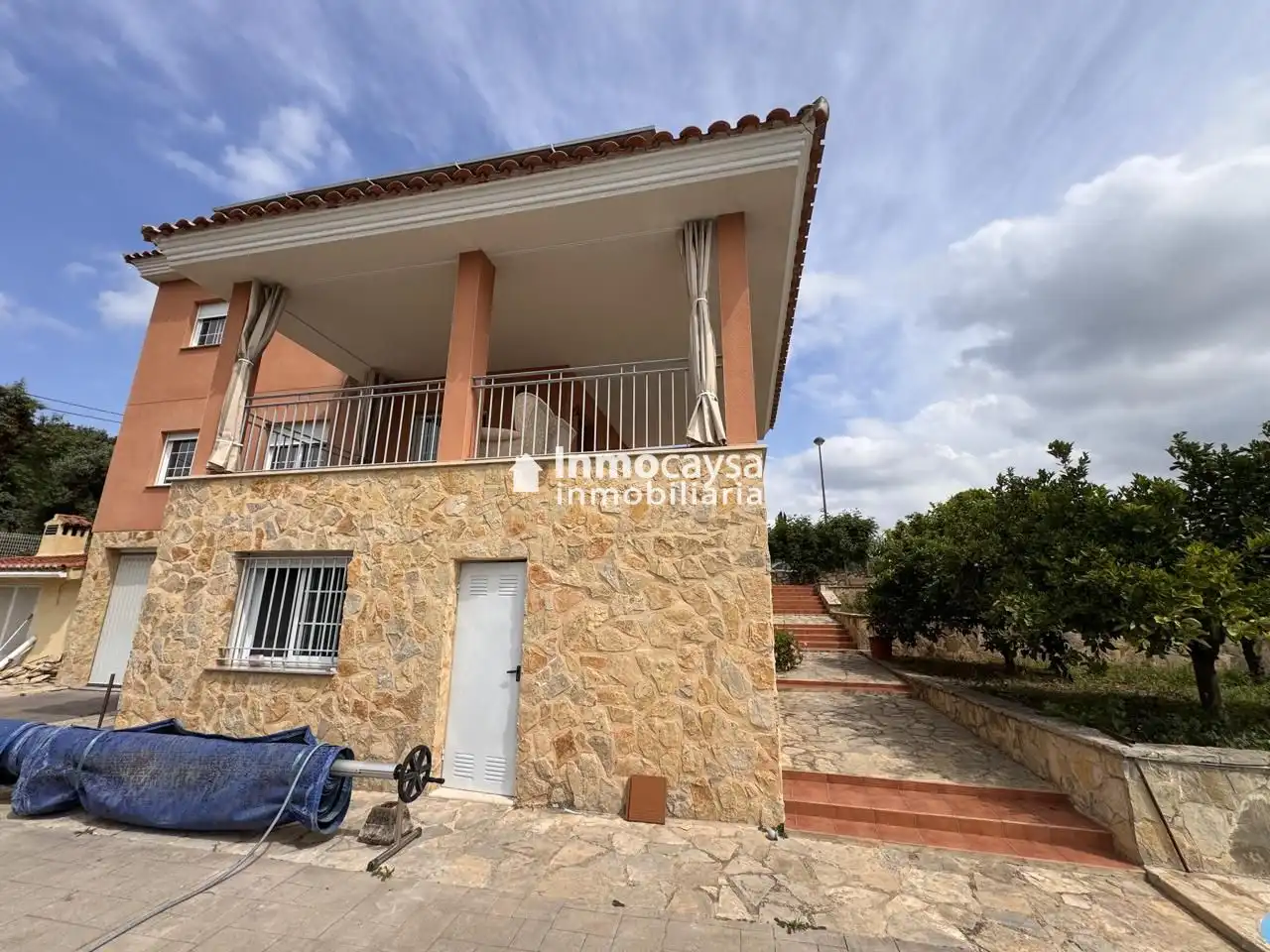 Vista exterior de Casa o xalet en venda en Xàtiva amb Aire condicionat, Jardí privat i Terrassa