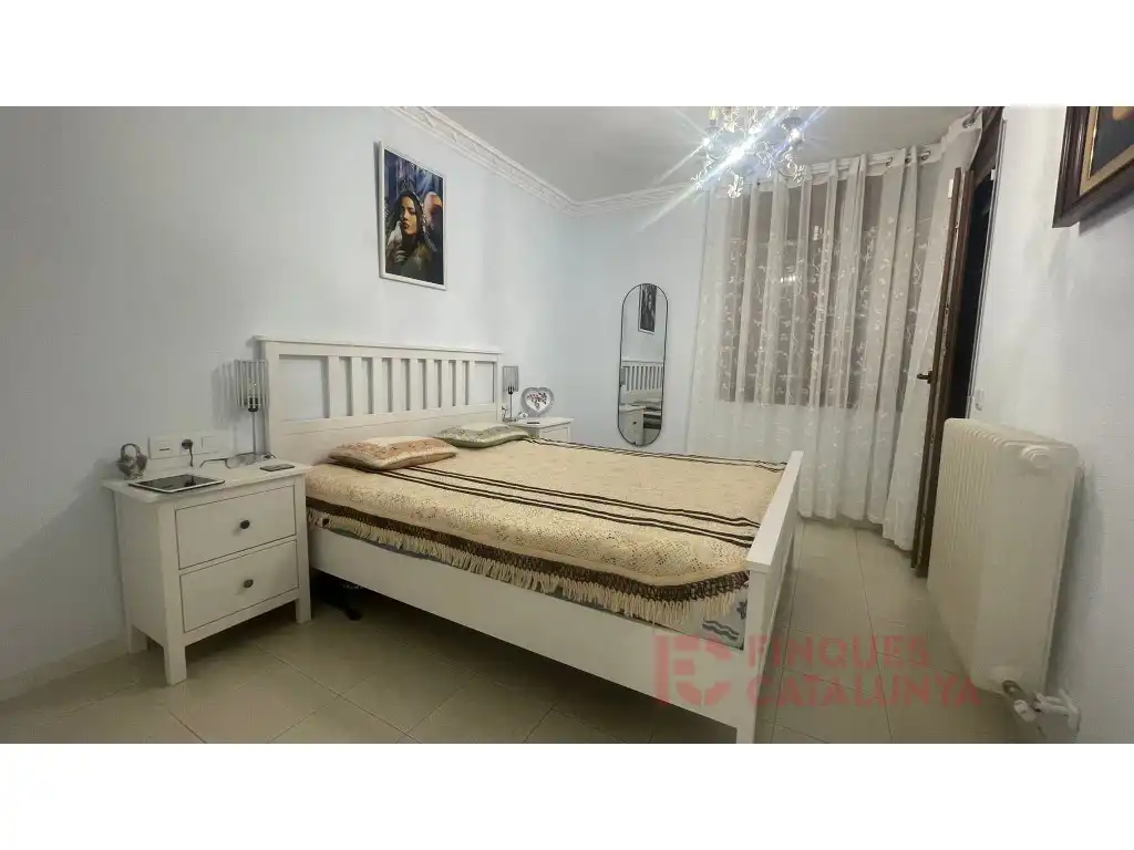 Habitación de Piso en venta en Girona con Aire acondicionado, Calefacción y Balcón