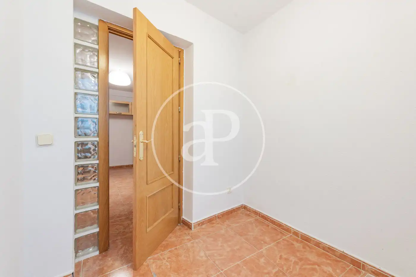Flat for sale in Madrid  with Heating