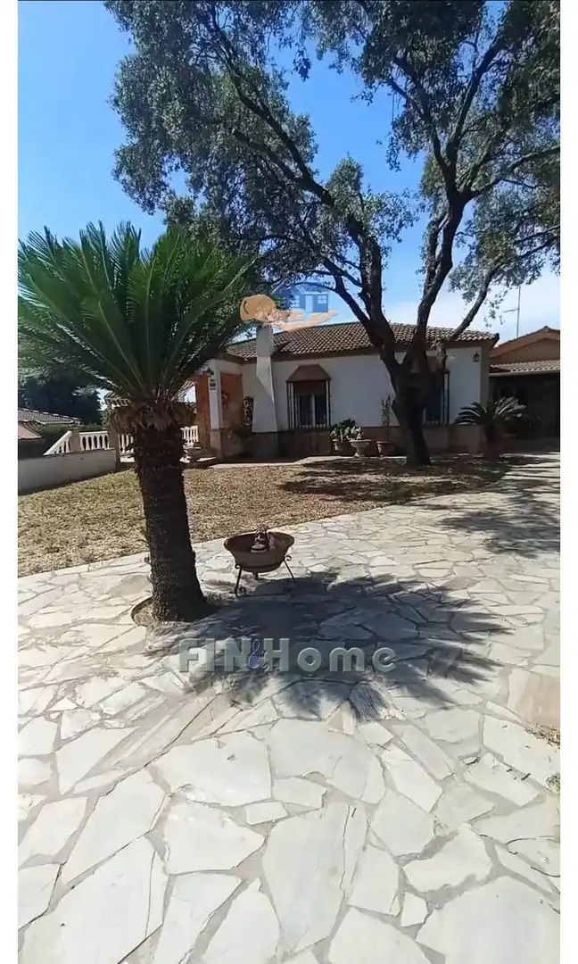 Vista exterior de Casa o chalet en venta en Gerena con Aire acondicionado, Jardín privado y Trastero