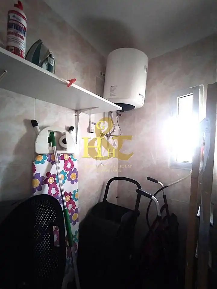 Küche von Erdgeschoss zum Verkauf in Sanlúcar de Barrameda mit Klimaanlage und Abstellraum