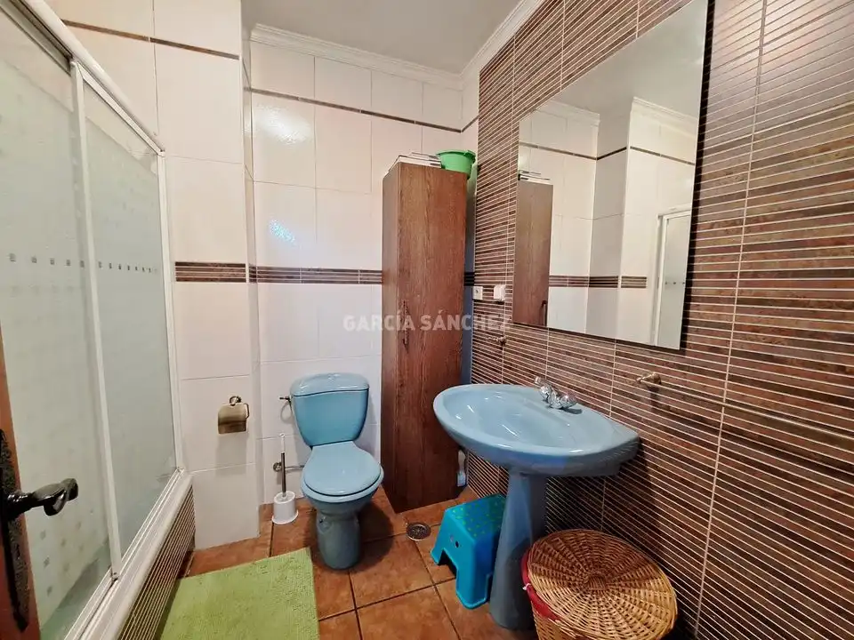 Bathroom of Flat for sale in A Pobra do Caramiñal  with Furnished
