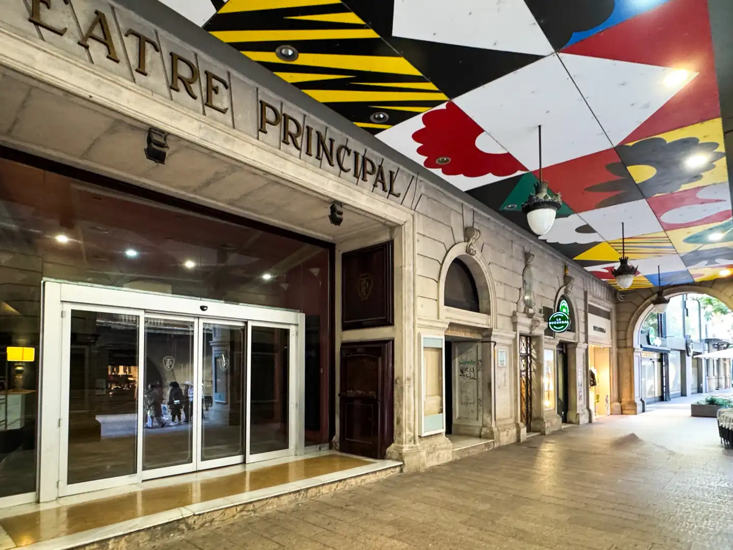 Piso en venta en Lleida con Calefacción, Parquet y Horno