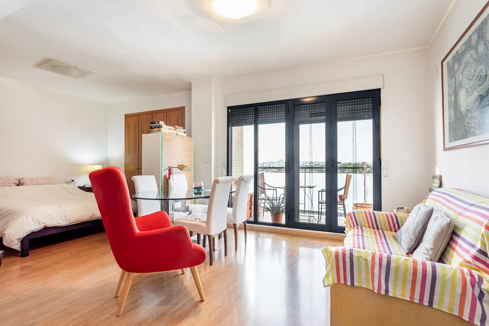 Sala de estar de Estudio en venta en Valencia con Aire acondicionado, Calefacción y Amueblado
