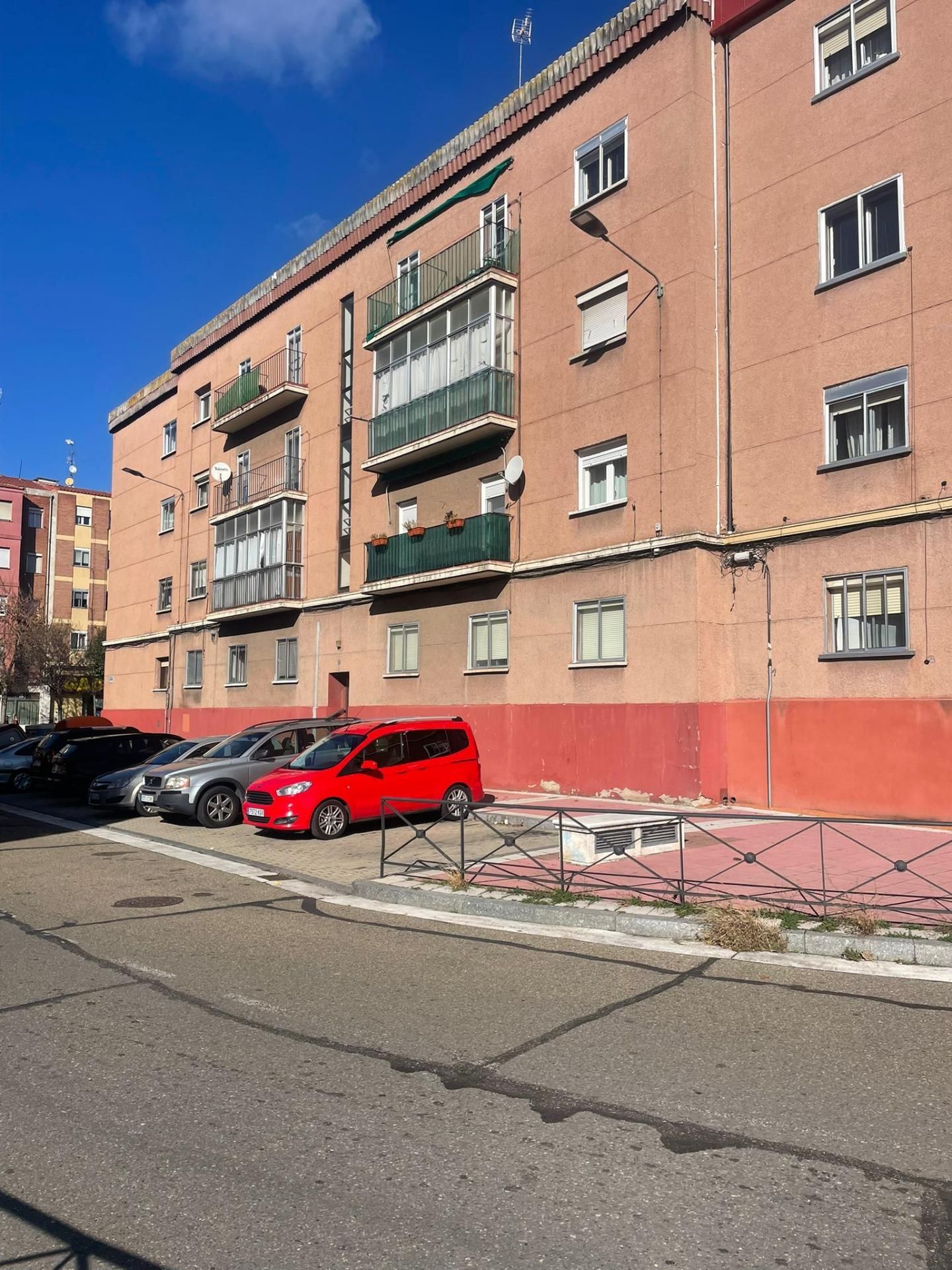 Wohnung zum Verkauf in Calle Pisuerga, La Victoria - Puente Jardín