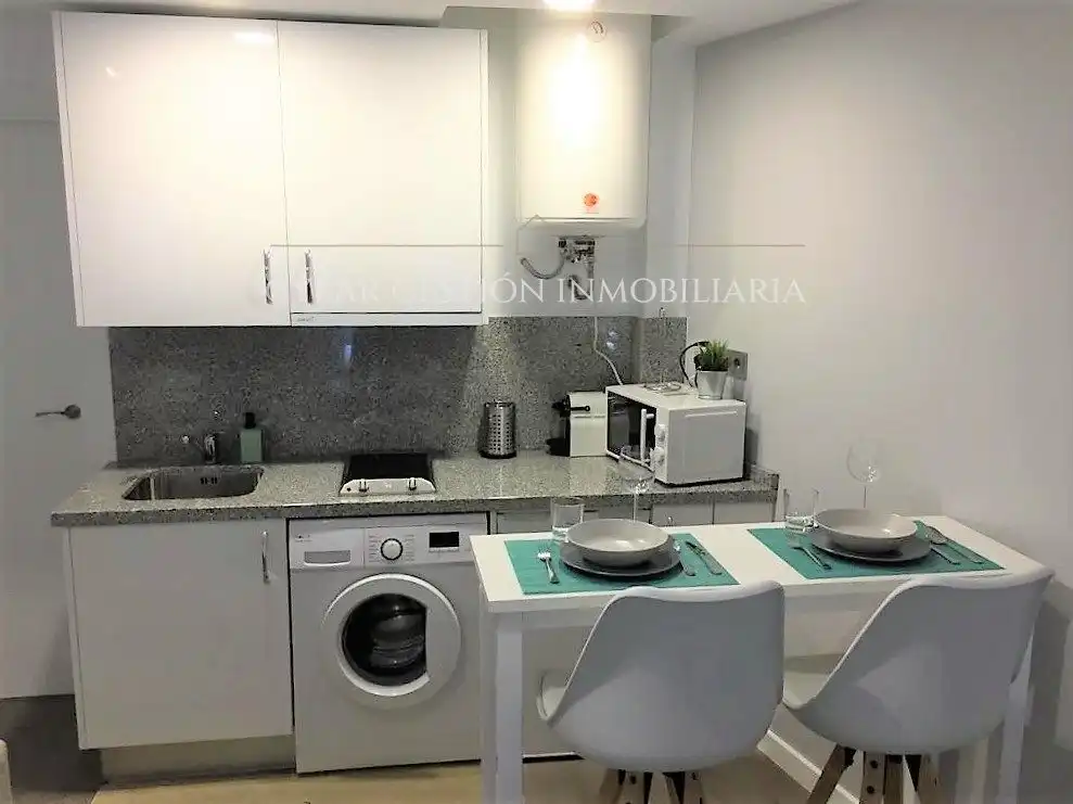 Flat with balcony to rent in Azafranal, imagen 2