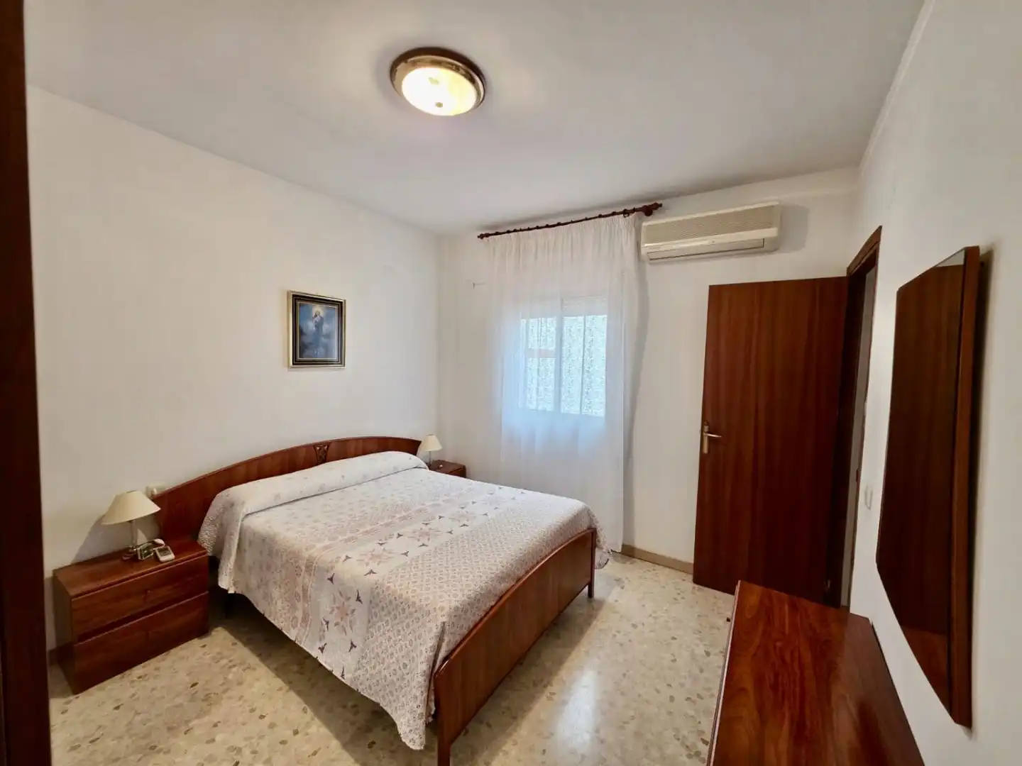 Habitación de Casa adosada en venta en Lora del Río con Aire acondicionado y Trastero