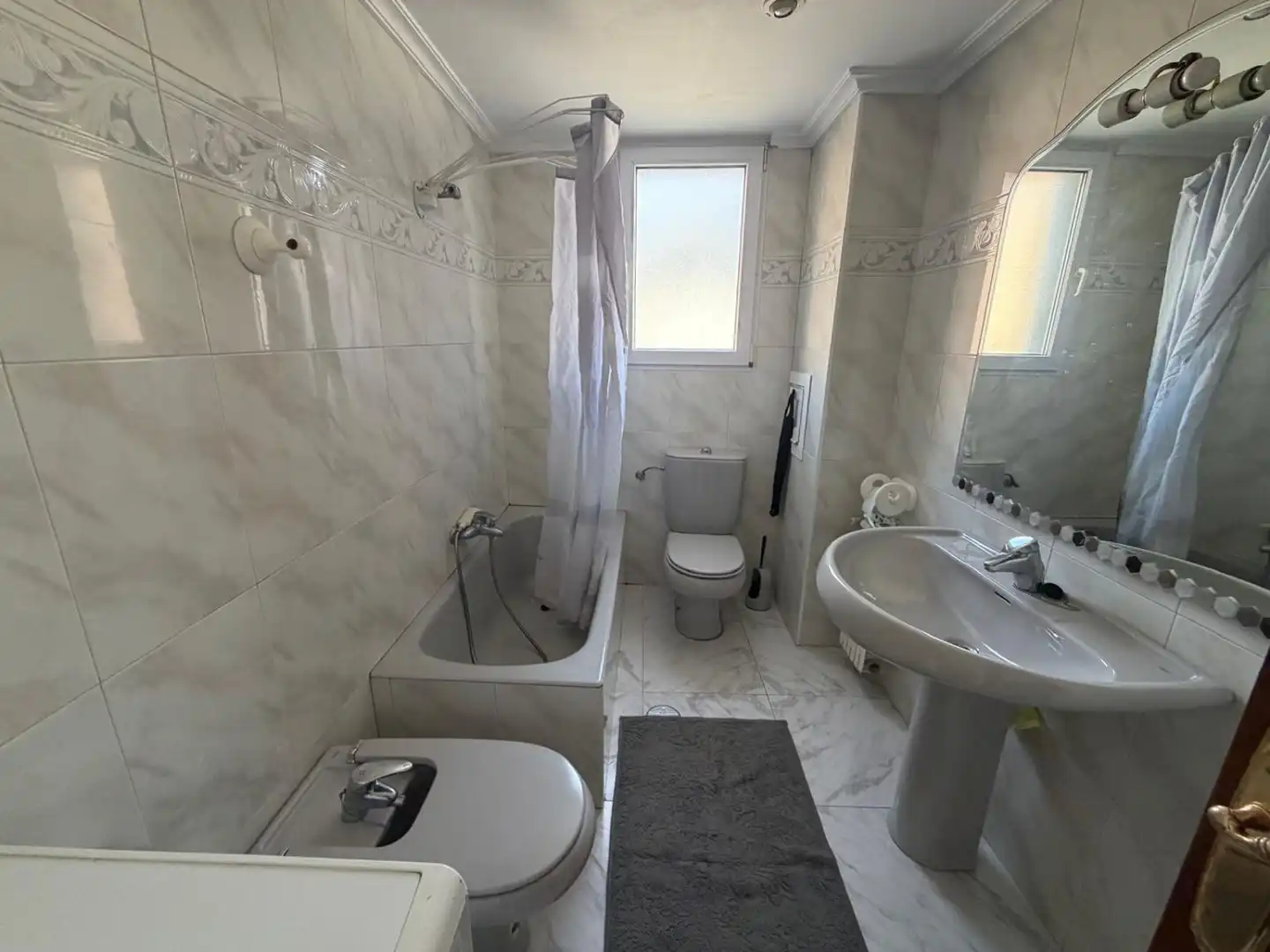 Baño de Piso en venta en Santander con Calefacción y Terraza