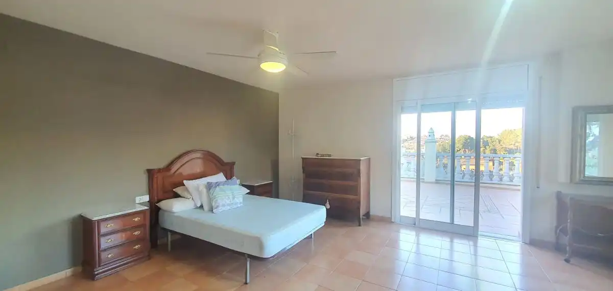 Habitación de Casa o chalet en venta en Els Pallaresos con Aire acondicionado, Calefacción y Jardín privado