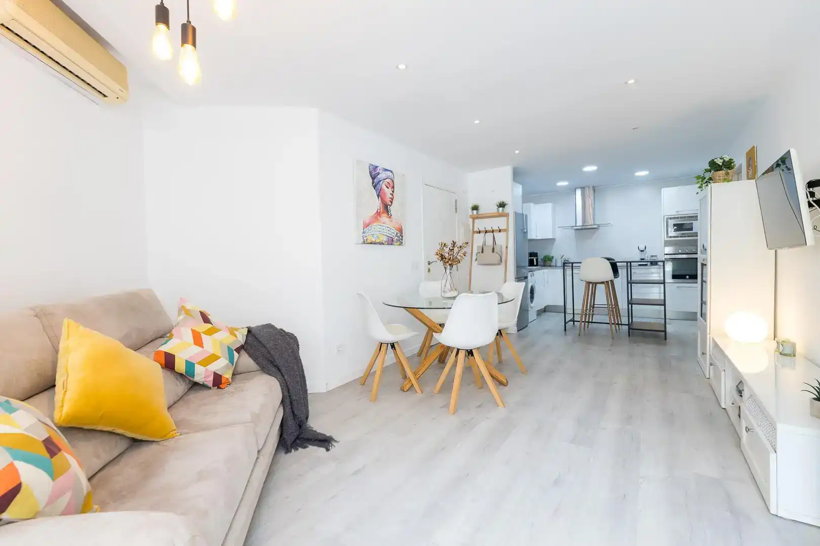 Living room of Flat for rent in Calvià  with Air Conditioner and Swimming Pool