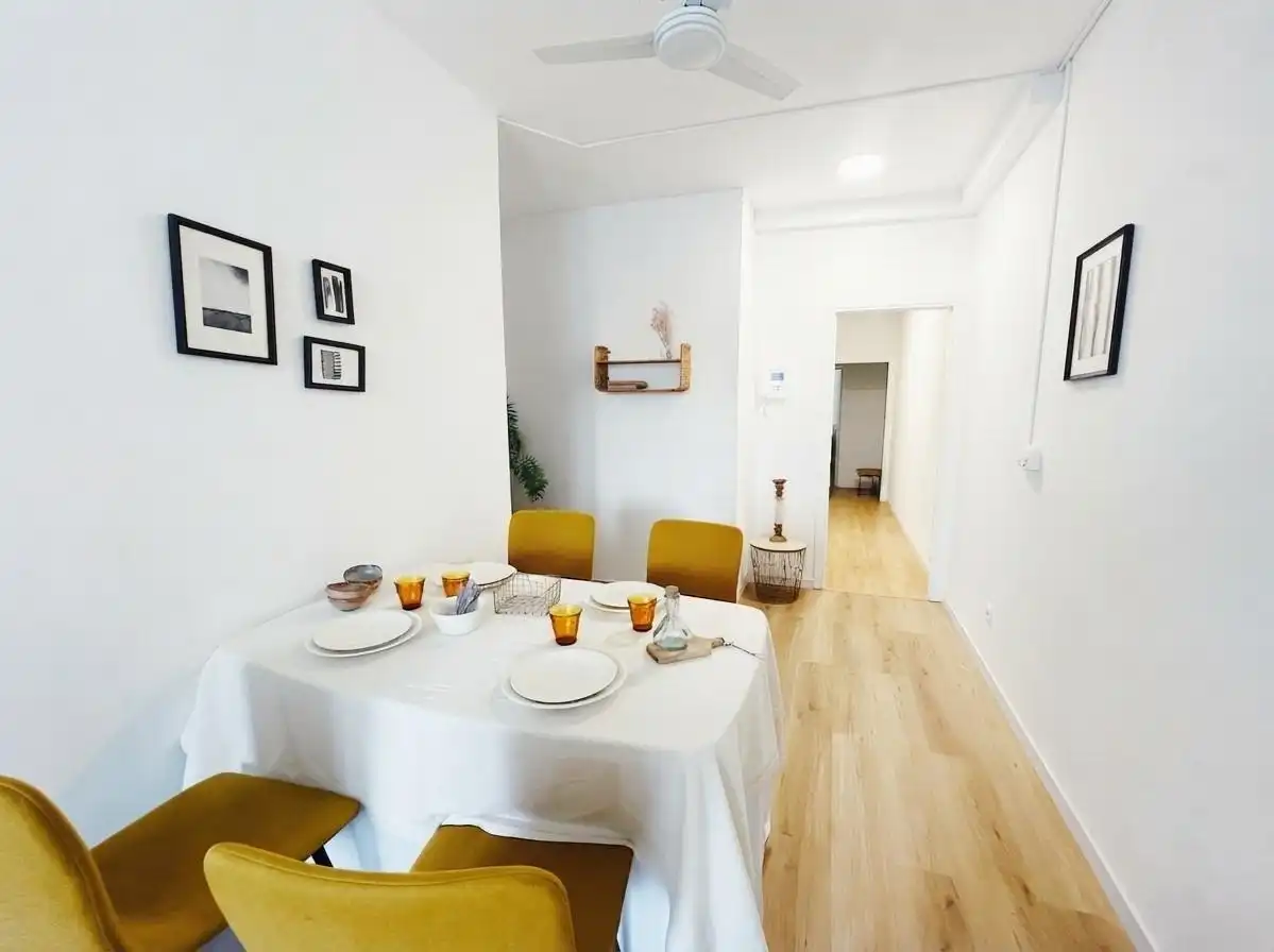 Flat with terrace for sale in Avenida PARAL.LEL, imagen 2