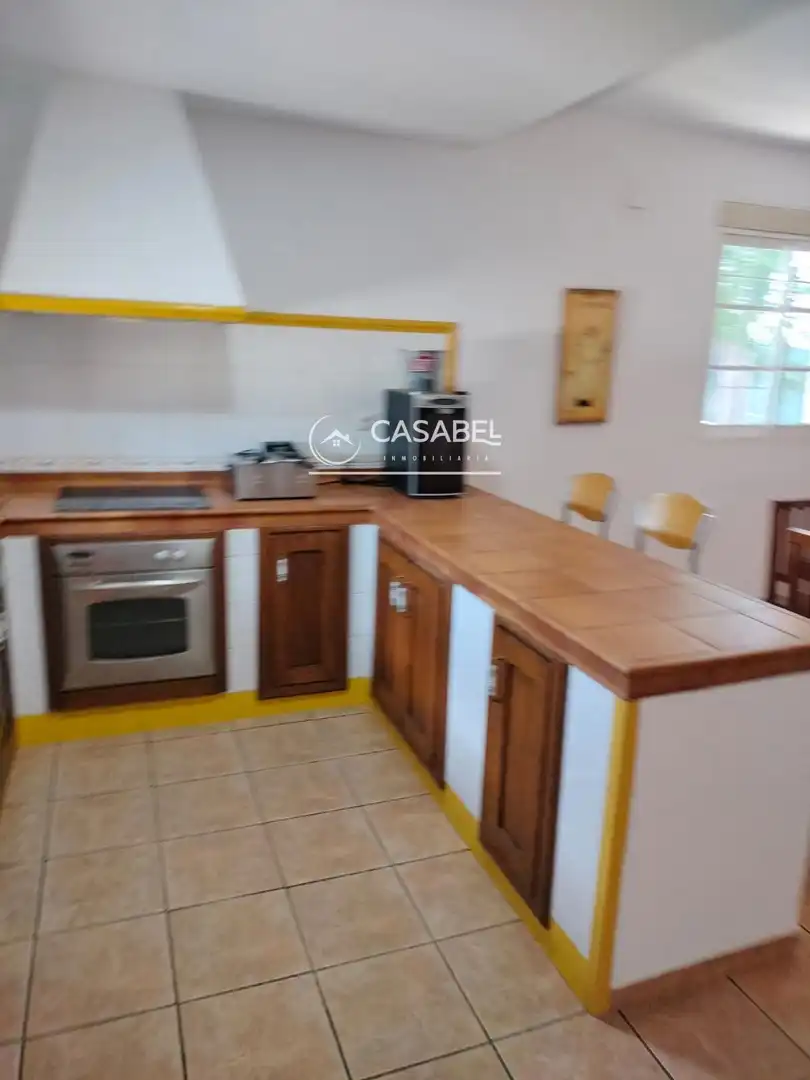 Cuina de Casa o xalet de lloguer en Córdoba amb Aire condicionat, Terrassa i Traster