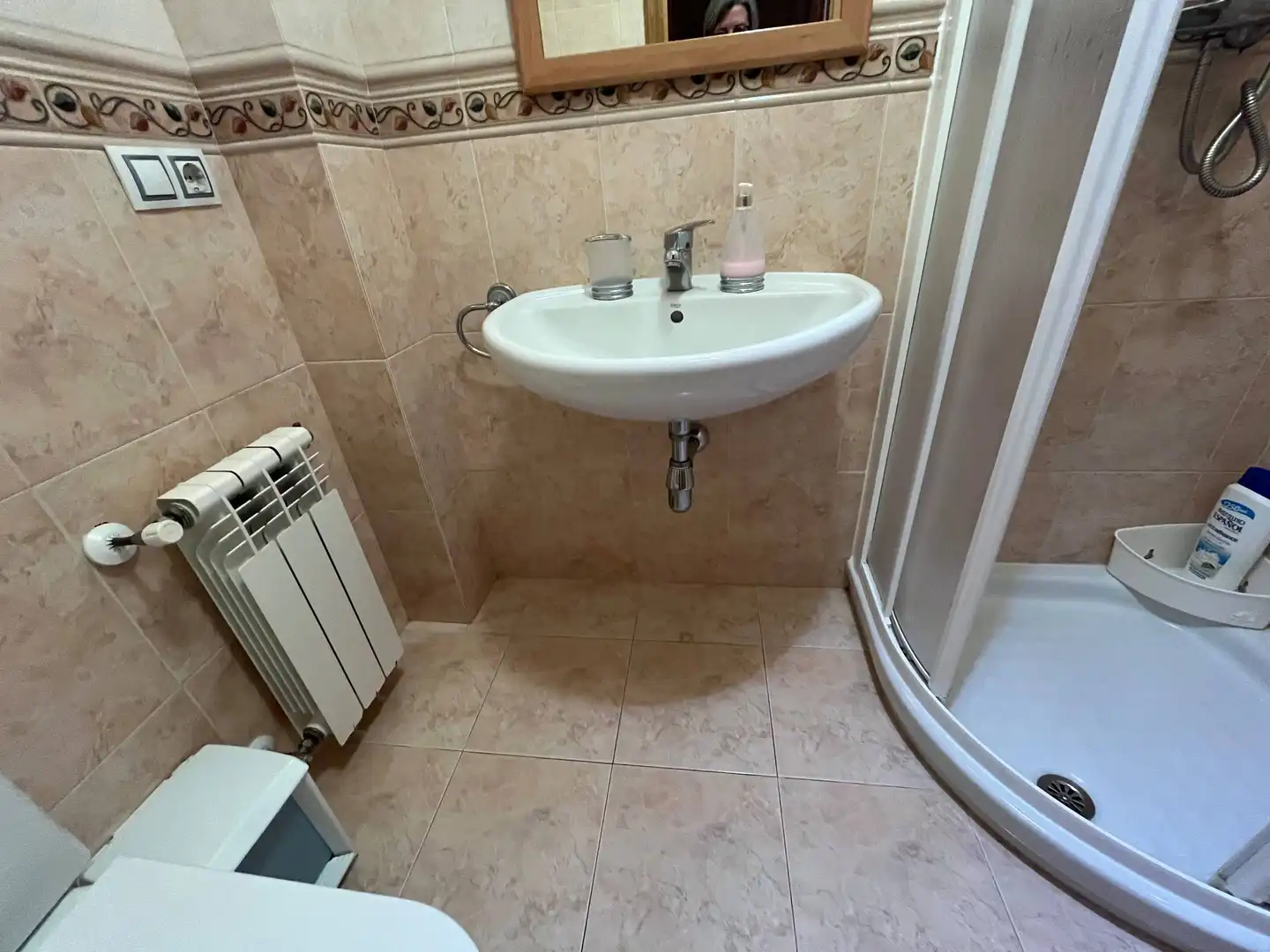 Baño de Piso de alquiler en Santiago de Compostela  con Calefacción, Trastero y Amueblado