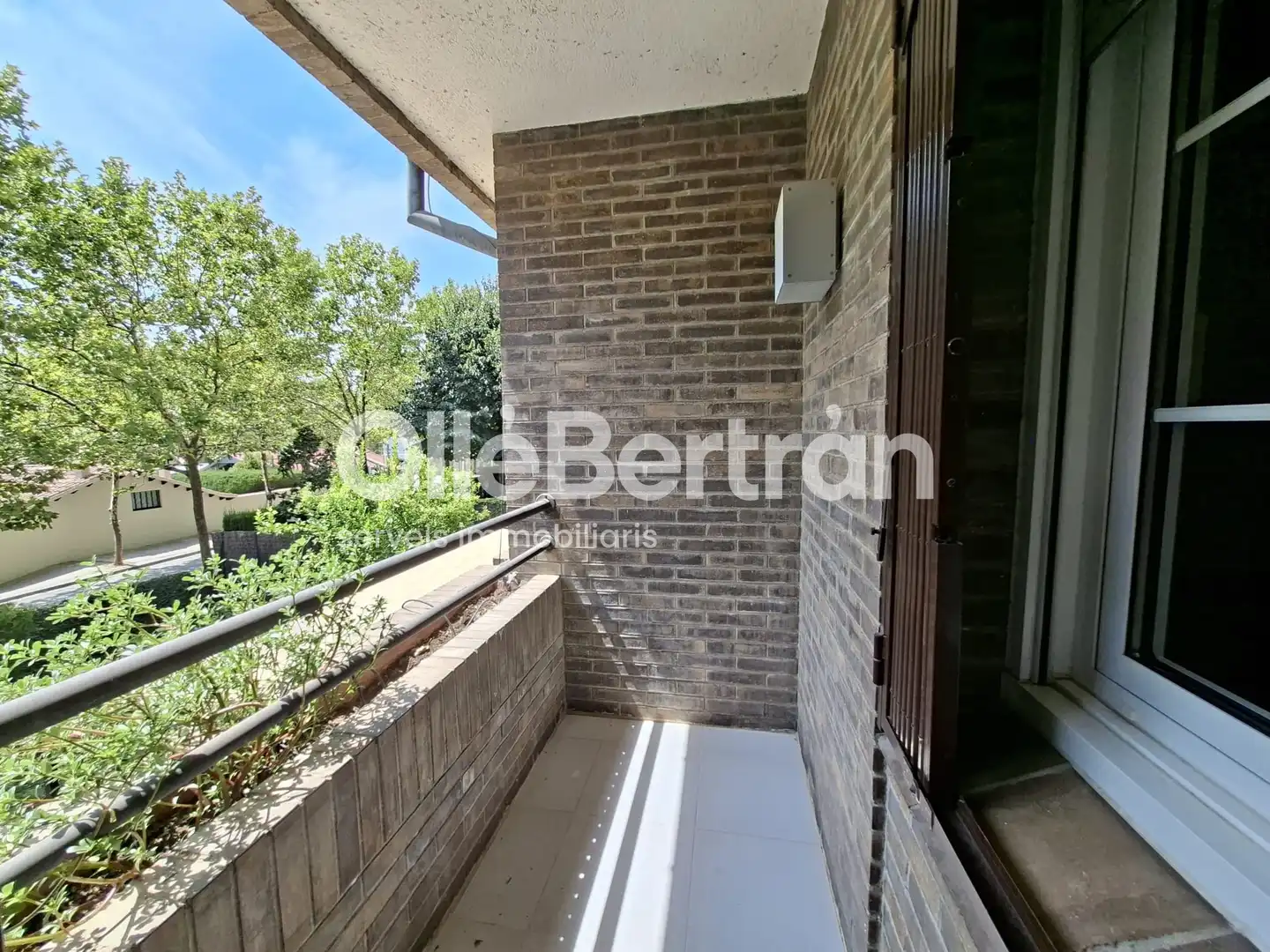 Terrassa de Casa adosada de lloguer en Sant Cugat del Vallès amb Jardí privat, Traster i Piscina
