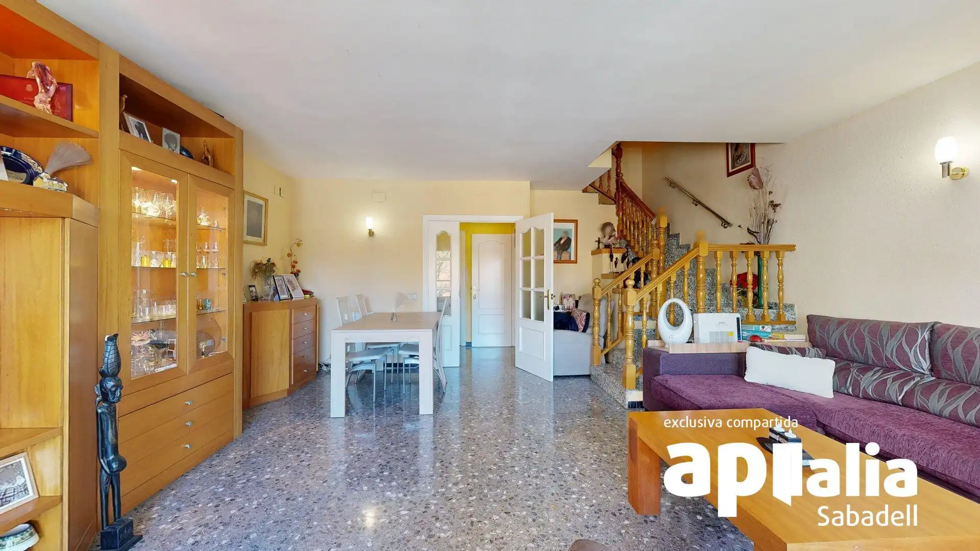 Sala de estar de Casa adosada en venta en Barberà del Vallès con Calefacción, Terraza y Balcón
