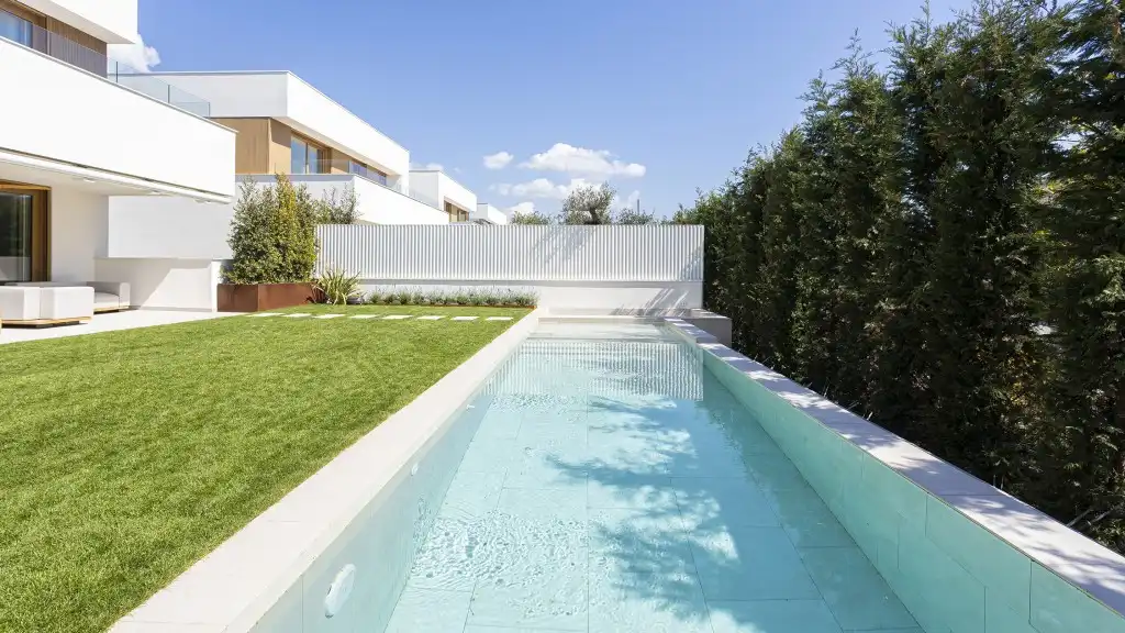 Piscina de Casa o xalet en venda en Sitges amb Aire condicionat, Calefacció i Jardí privat