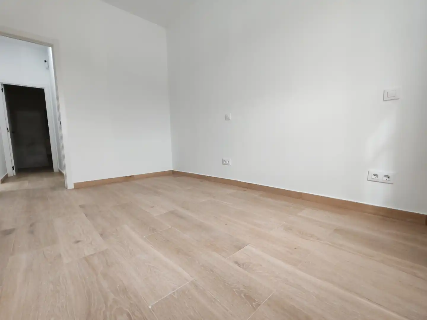 Habitación de Piso en venta en Fuenlabrada con Aire acondicionado, Calefacción y Alarma