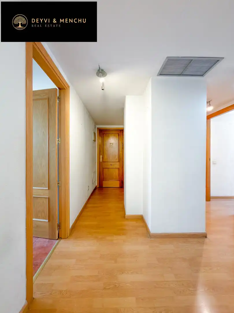 Piso en venta en ALCALDE HENCHE DE PLATA, Sanchinarro
