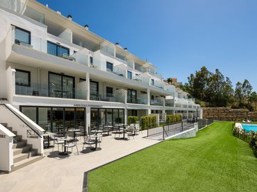 Dúplex con piscina en venta en Torreblanca del Sol