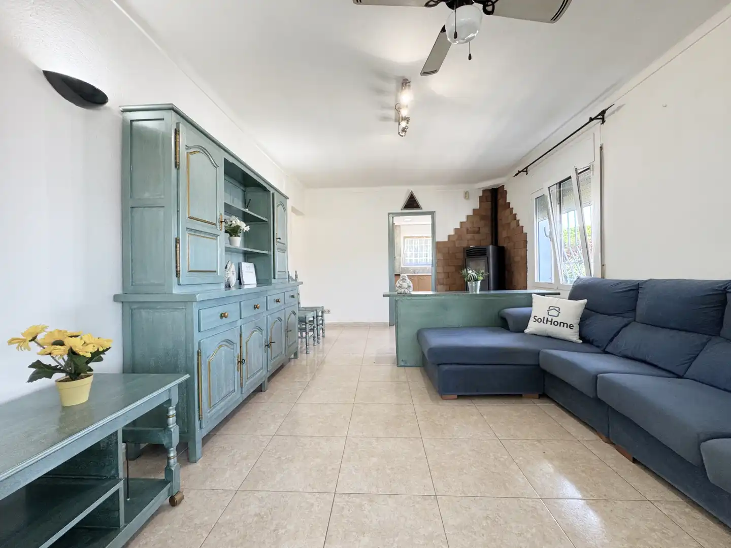 Living room of Houses for sale in L'Escala  with Private garden, Terrace and Alarm